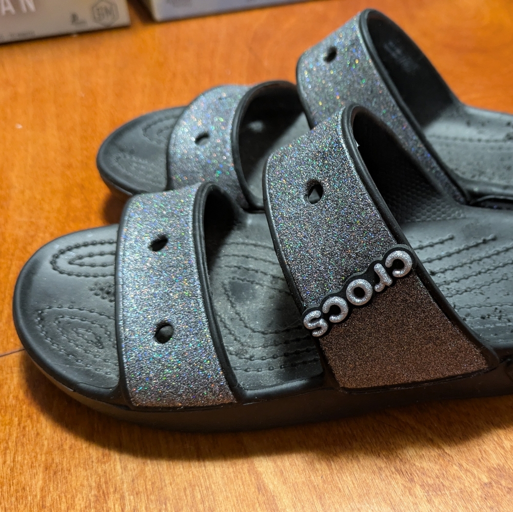 Crocs Classic Sandals, Silver Glitter, Size 6